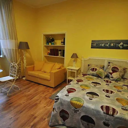 Bed & Breakfast Domus Ripetta Rome