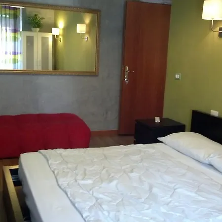 Dino Hostel Rome