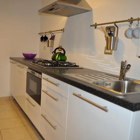 Apartment Iv Miglio House