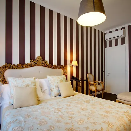 Hotel The B Place 3*