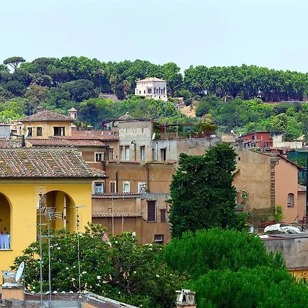 Finestra Su Trastevere - Roma