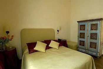 Relais Al Senato Rome