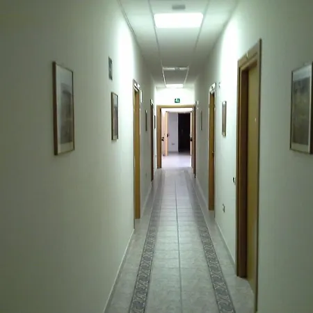 Maria Rosa Molas - Casa Per Ferie Affittacamere Roma