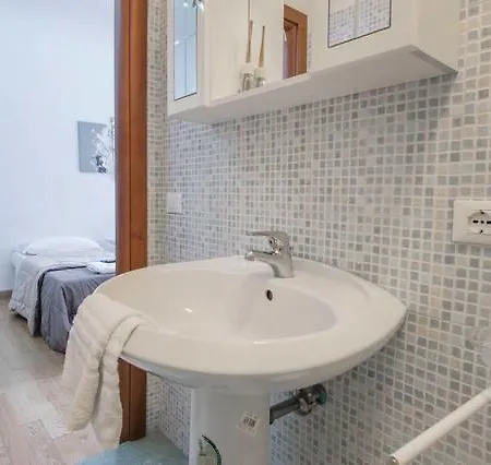 Bed & Breakfast New House 3*