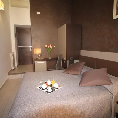 Hotell Charter 2*