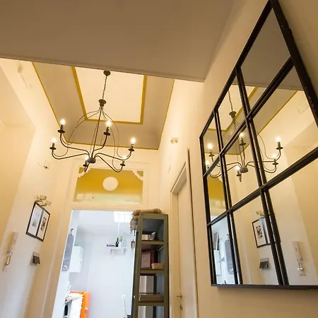 Urban Pine Rooms Rome