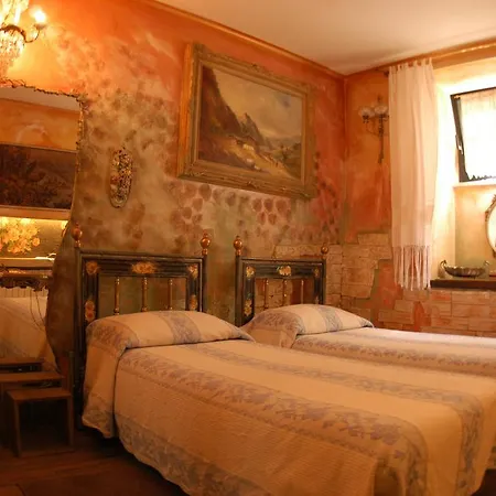 Guest house Hospitales Del Pellegrino - Trastevere 3*