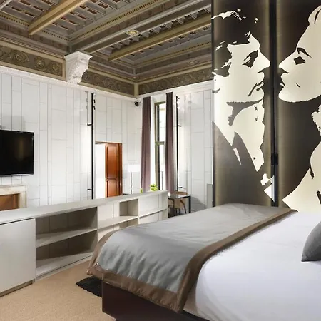 Piazza Del Gesu' Luxury Rome