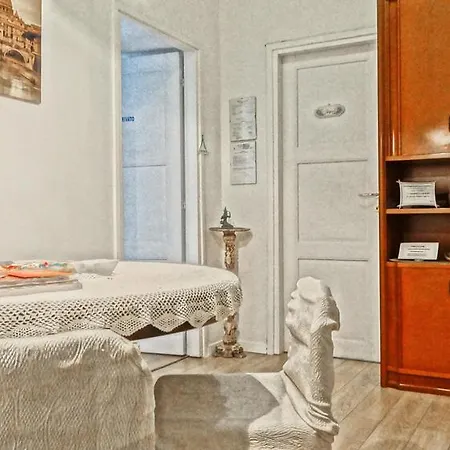 Guest house Nicole 3*