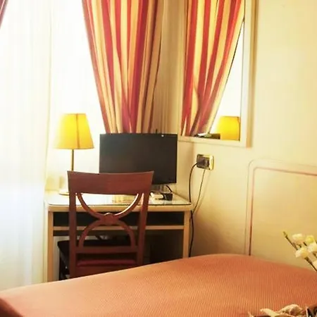Hotel Rosa 3*