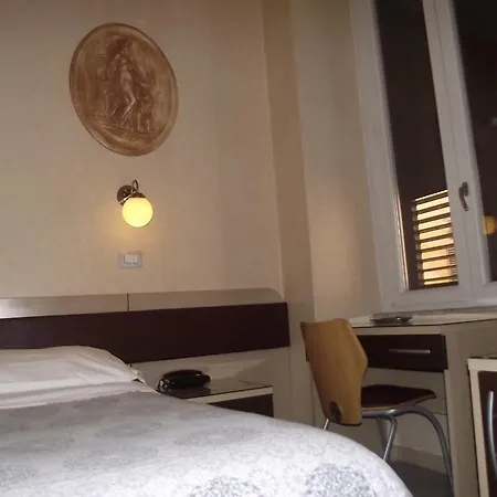 Hotel Elide 3*