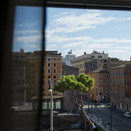 Guest house Torre Argentina Relais - Residenze Di Charme 3*
