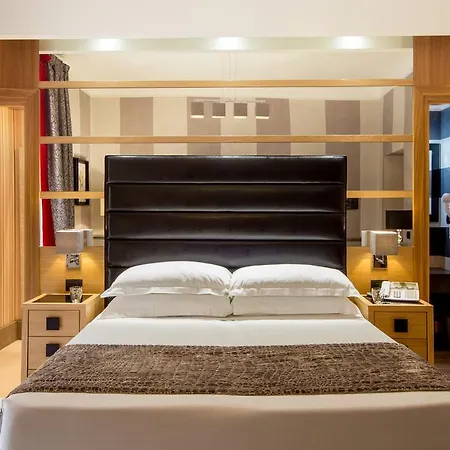 Hotel Royal Court 4*