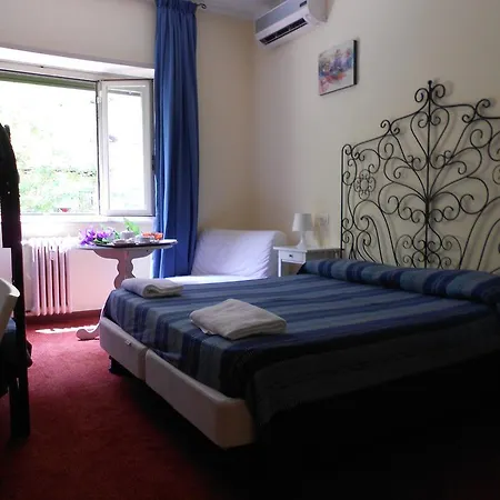 Hotel Rona