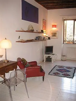 Portico D'ottavia Luxury & Philosophy