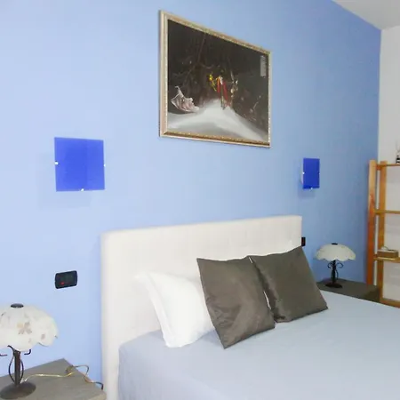 Suites Holiday Rooms