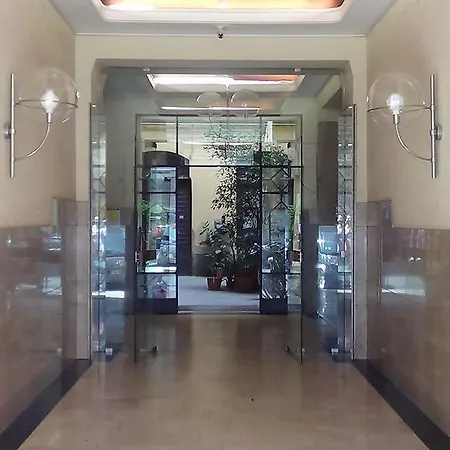 招待所 斯坦泽埃莉萨酒店