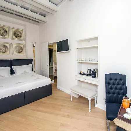 Starhome Pantheon Roma