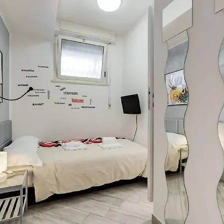 Apartman With Terrace Autonomous Róma