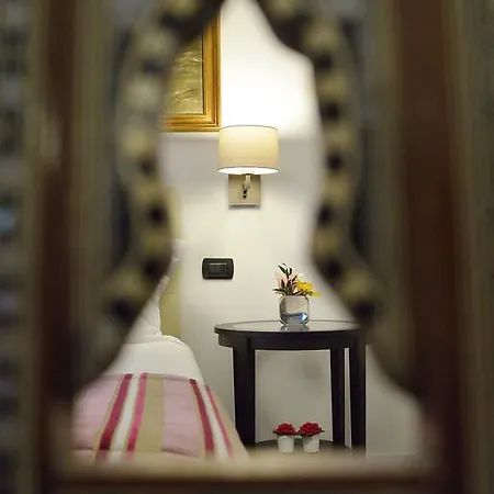 Guest house Condotti 3*