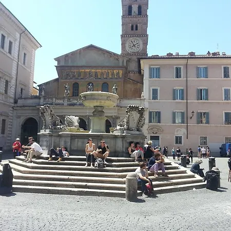 Your Nest In Trastevere