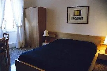 Bed & Breakfast Domus Manlii 3*