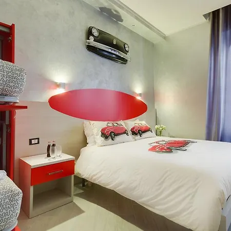 Hotel First Suites 3*