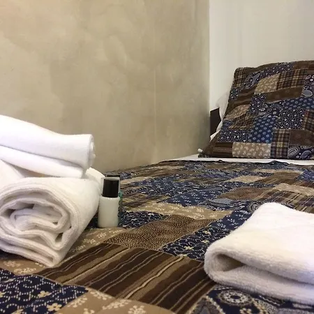 Hotel Rose & Tulip