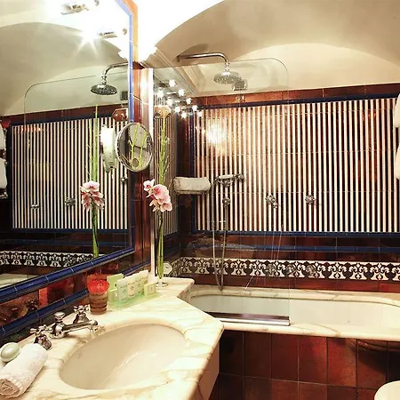Bio Raphael - Relais & Chateaux