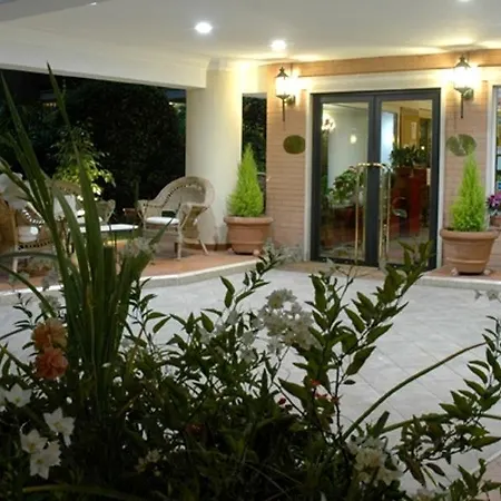 Aurora Garden Roma