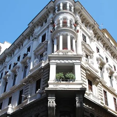 Le Petit Rome