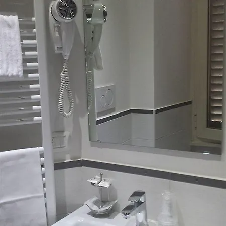 Hotel Saturnia 2*
