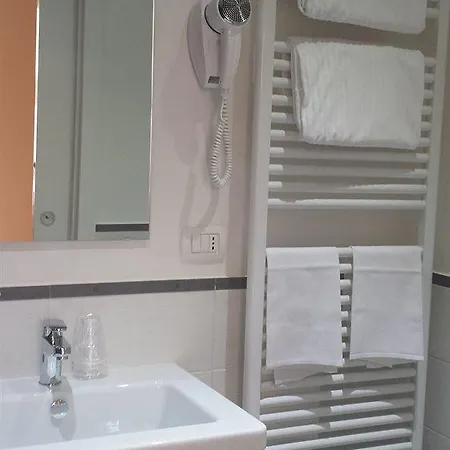 Hotel Saturnia 2*