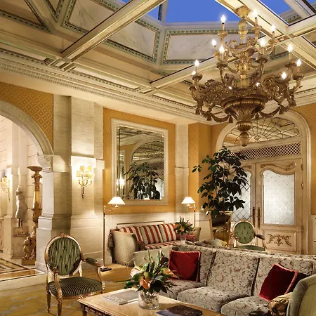 Отель Splendide Royal - The Leading Of The World Рим
