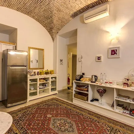 Guest house Persepolis