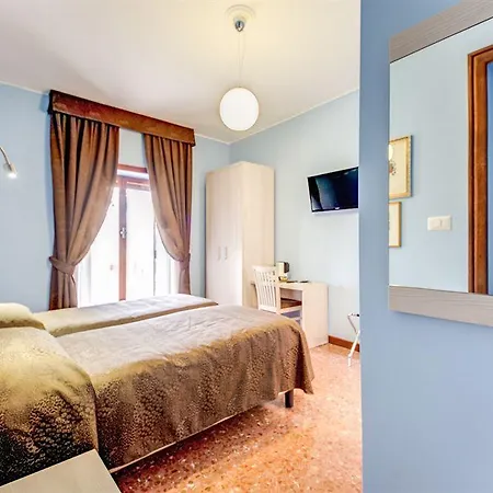 Bed & Breakfast Domus Cornelia 2*