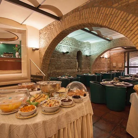 Hotel Laurentia 3*