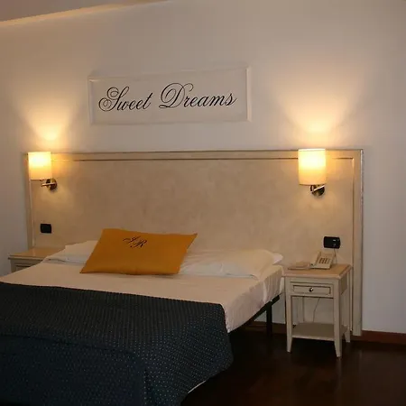 & 2* Rome