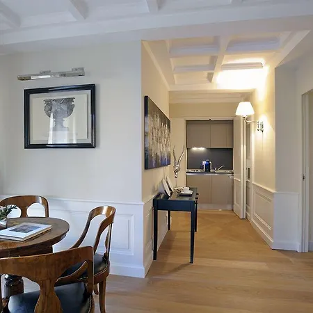 Trevi Palace Luxury Отель 4*