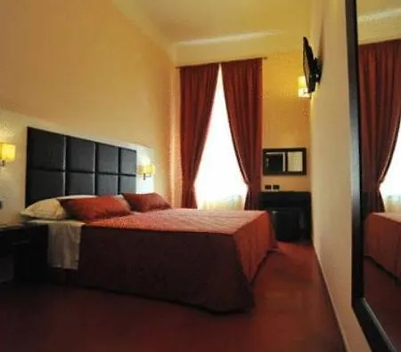 Cenci Fontana Di Trevi Guest house 2*
