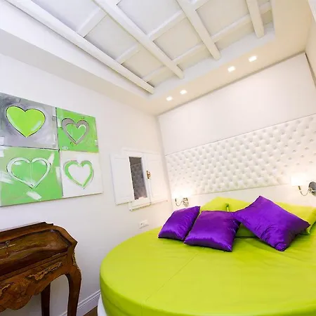 Domus Spagna Capo Le Case 3*
