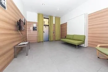 Europa Apartment *