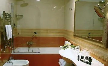 Serena Srl 3* רומא