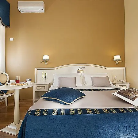 Dimora Degli Dei Guest house 2*