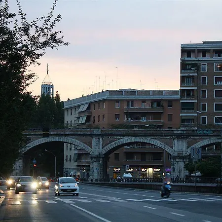 Vaticano 2* Rome