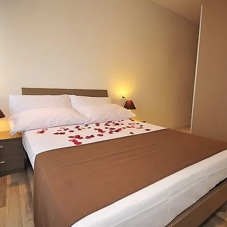 Living Bed & Breakfast 2*