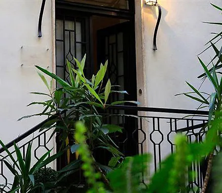 74 Crescenzio House * Rome