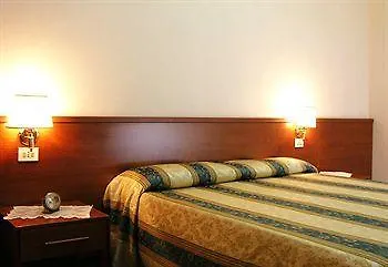 Oasi Πανσιόν