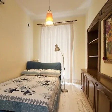 Urban House Apartment *