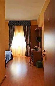 A Picture Of 2* Rome